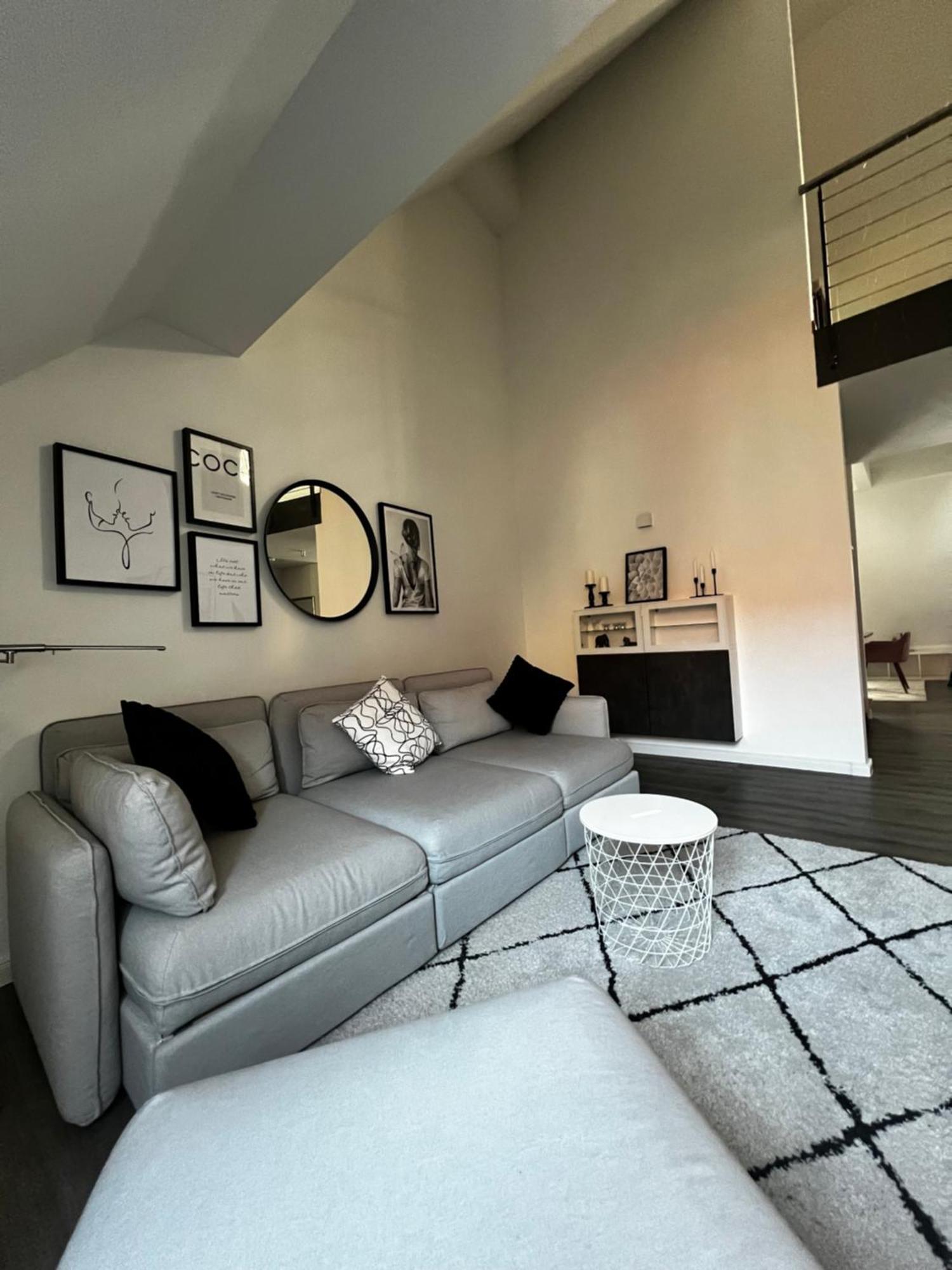 ארפורט Moderne Galeriewohnung Mit Balkon Und Stellplatz Am Wenigemarkt מראה חיצוני תמונה