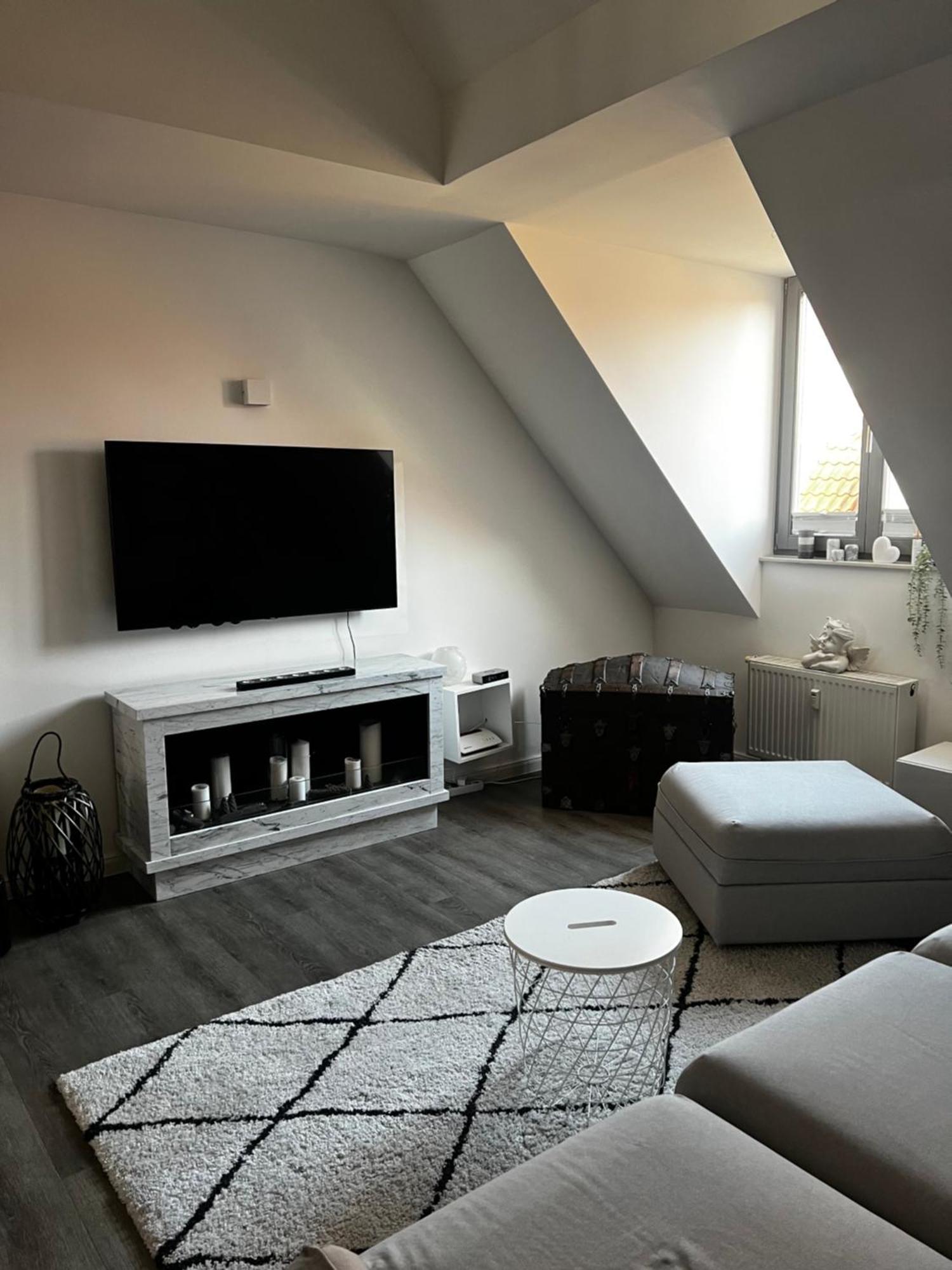 ארפורט Moderne Galeriewohnung Mit Balkon Und Stellplatz Am Wenigemarkt מראה חיצוני תמונה